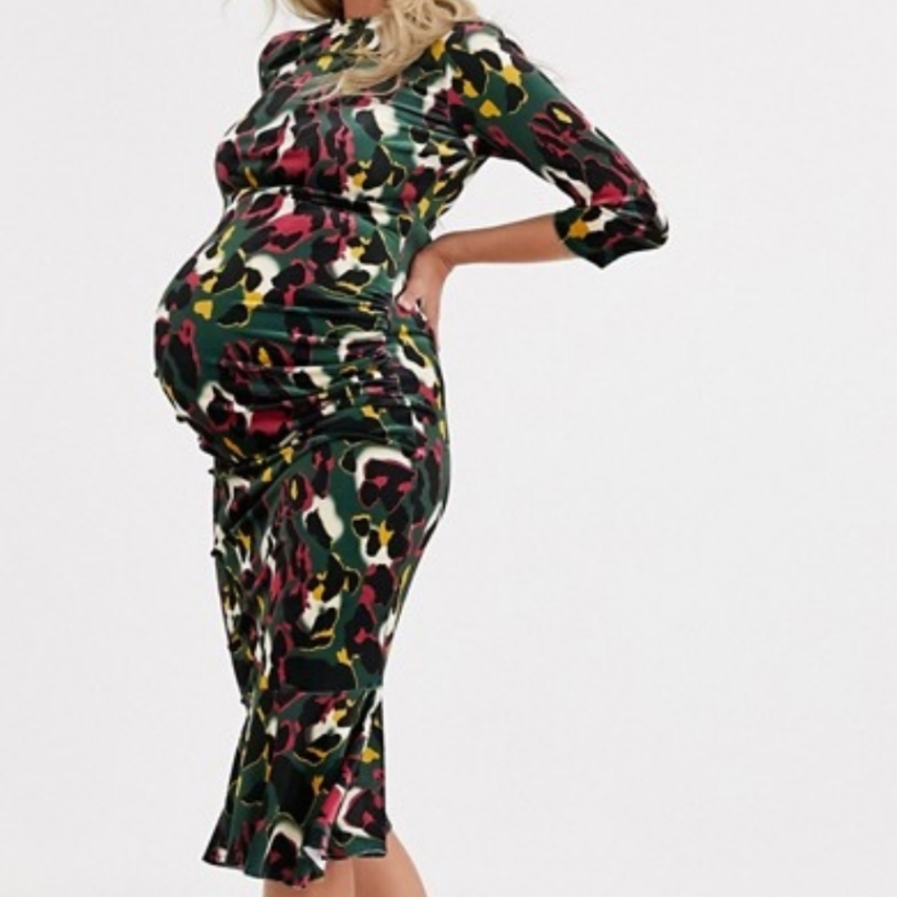 Queen Bee velvet Maternity dress NEW Without tags